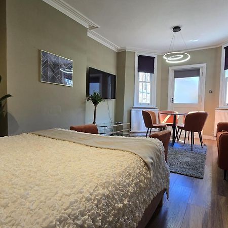 Spacious Studio For 4 Flat Near Regents Park N2 Londra Exterior foto