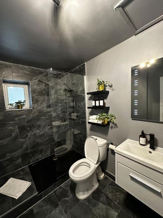 Spacious Studio For 4 Flat Near Regents Park N2 Londra Exterior foto